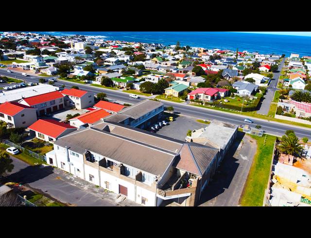 182M² BUSINESS CENTRE FOR SALE IN KLEINMOND CENTRAL